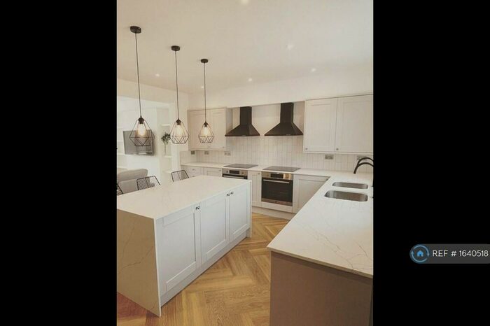 5 Bedroom Semi-Detached House To Rent In Liberty Street, Liverpool, L15