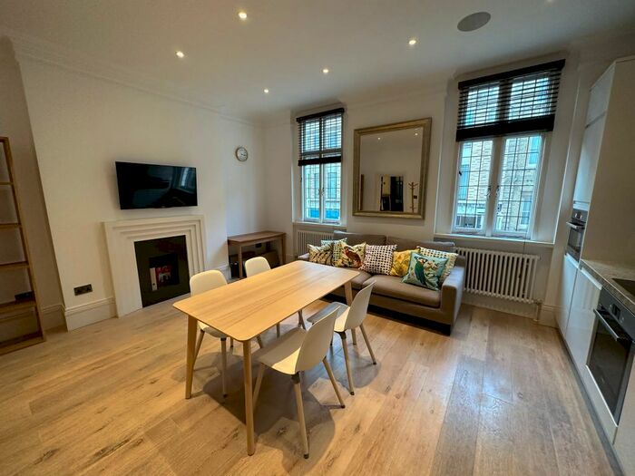 1 Bedroom Flat To Rent In Thayer Street, Marylebone, W1U