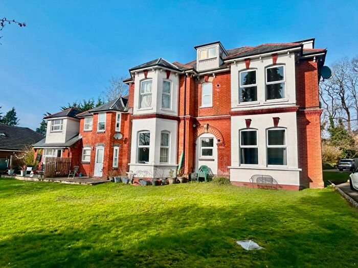 1 Bedroom Flat To Rent In Stoneycroft, Church Lane West, Aldershot, GU11