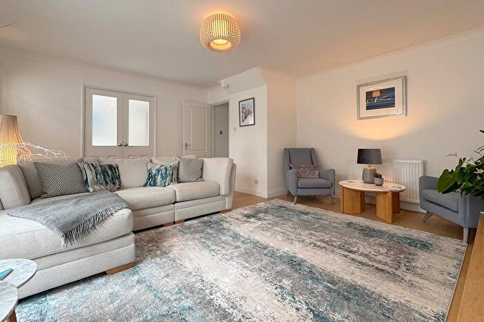 4 Bedroom Detached House For Sale In Clarendon Park, Lymington, Hampshire, SO41