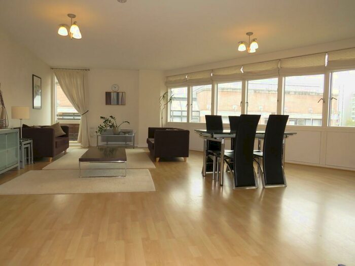 2 Bedroom Apartment To Rent In City Centre, Thomas Lane, BS1