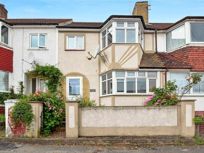 3 Bedroom Property To Rent In Spring Vale South, Dartford DA1