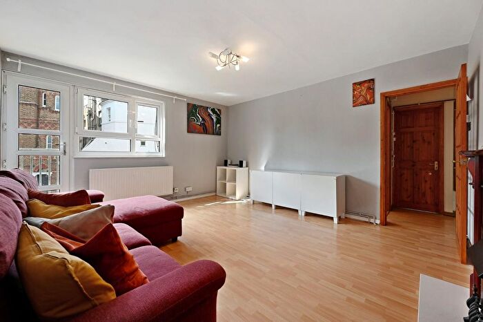 2 Bedroom Flat To Rent In Blythe Road, London, W14