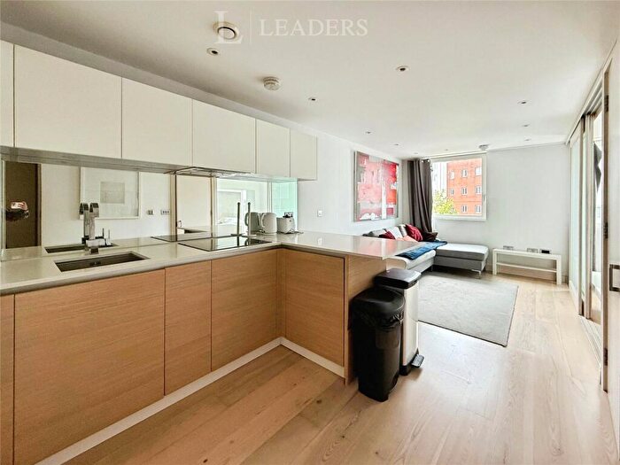 1 Bedroom Apartment For Sale In No Gunwharf Quays, Portsmouth, Hampshire, PO1