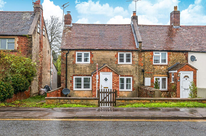 3 Bedroom House For Sale In Victoria Road, Warminster, BA12