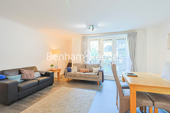 3 Bedroom Apartment To Rent In Regents Plaza Apartments, Greville Road, NW6