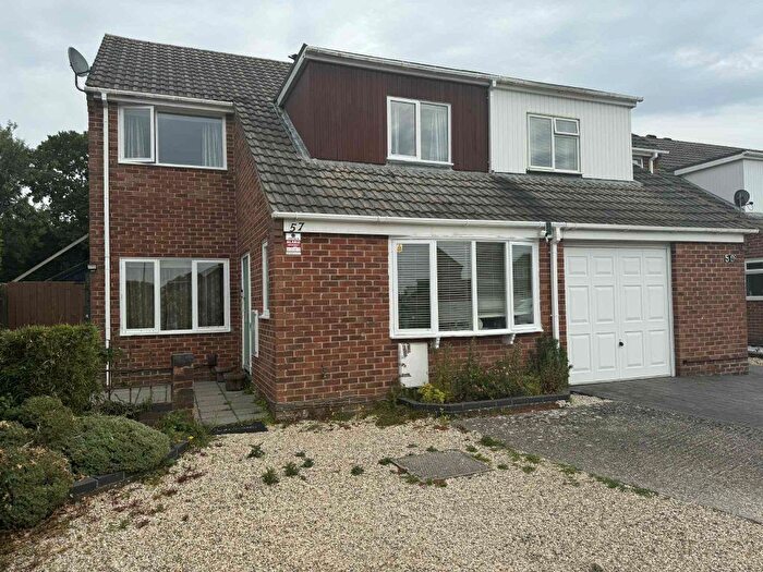 4 Bedroom Semi-Detached House To Rent In Sagecroft Road, Thatcham, RG18