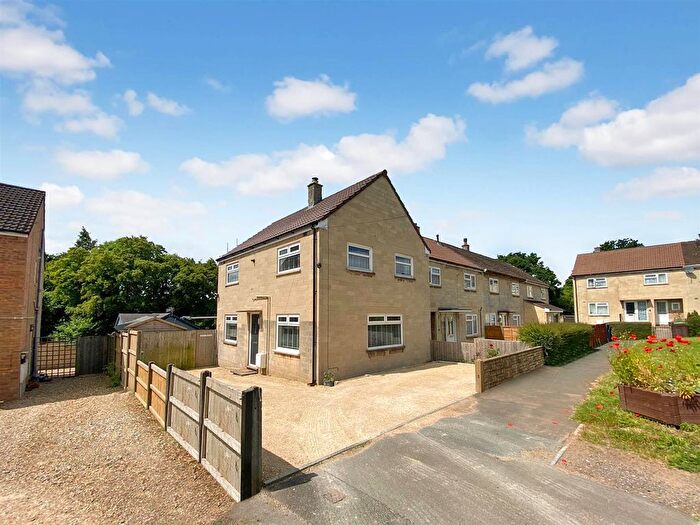 3 Bedroom End Of Terrace House For Sale In Milford Avenue, Wick, Bristol, BS30