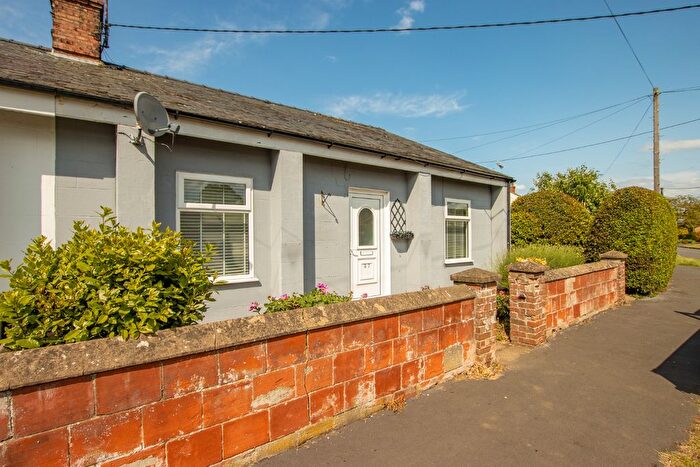 3 Bedroom Semi-Detached Bungalow For Sale In Kenwood Road, Heacham, PE31