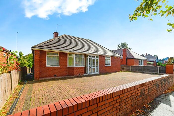 3 Bedroom Bungalow For Sale In Bolton Road, Bury, Greater Manchester, BL8