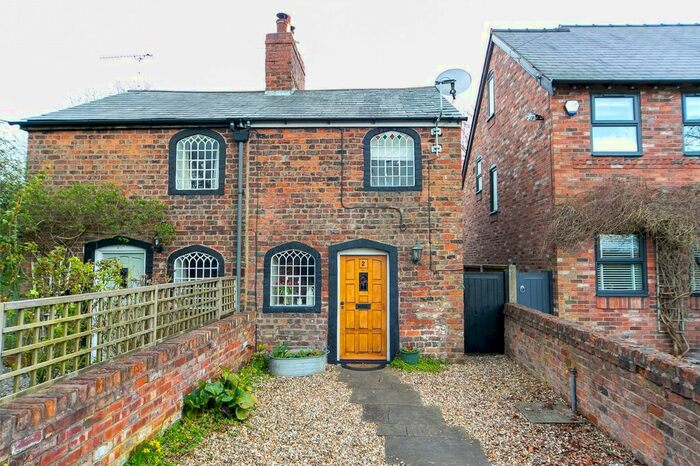 2 Bedroom Semi-Detached House For Sale In Long Lane, Saughall, Chester, CH1