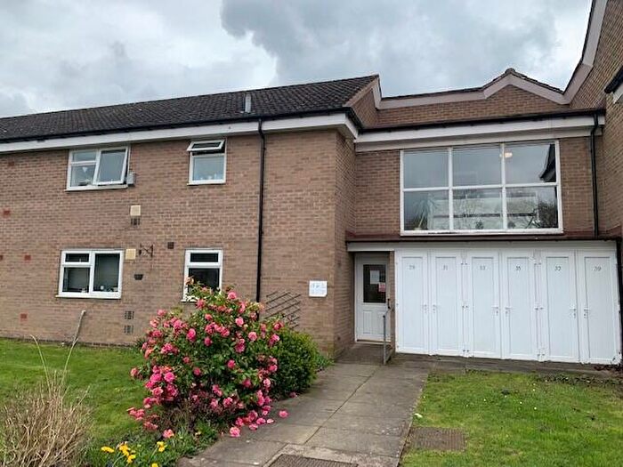 2 Bedroom Flat To Rent In Forest Way, Birmingham, B47