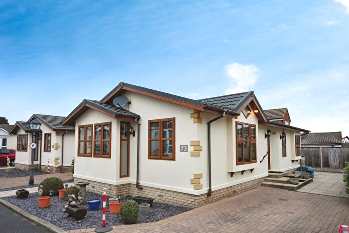 2 Bedroom Park Home For Sale In Coggeshall Road, Braintree, CM7