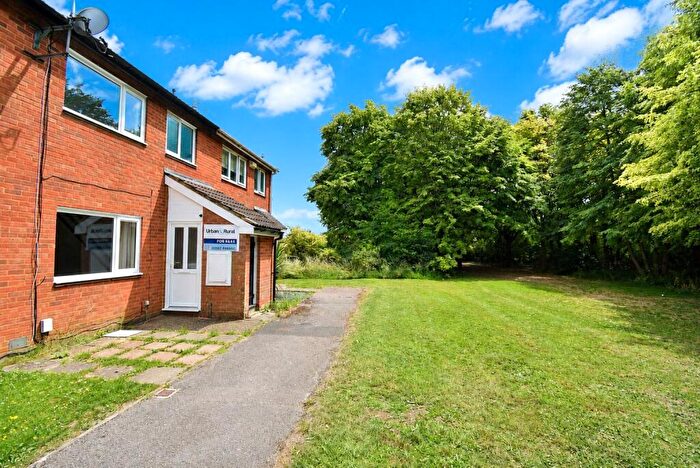 3 Bedroom Terraced House For Sale In Fensome Drive, Houghton Regis, Dunstable, Bedfordshire, LU5