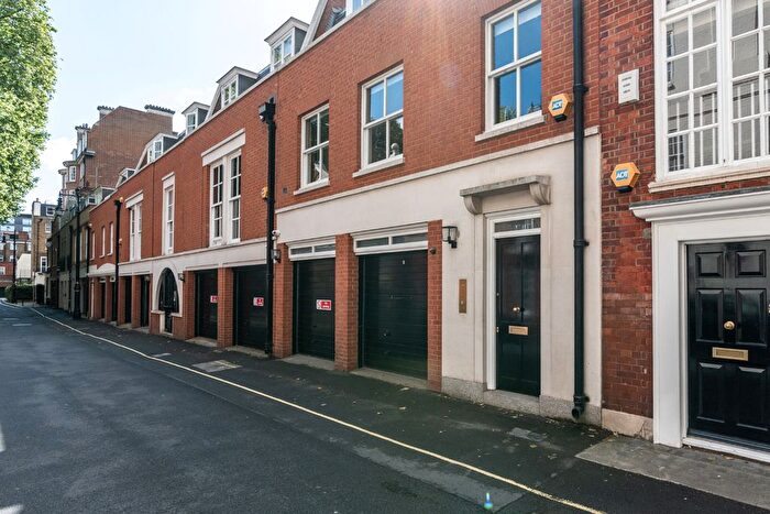 2 Bedroom Flat To Rent In Woods Mews, Mayfair, London, United Kingdom, W1K