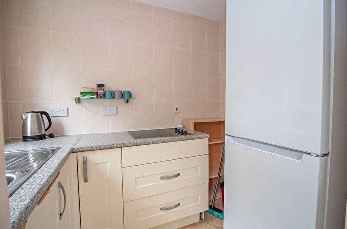 1 Bedroom Flat For Sale In Homewater House, Hulbert Road, Waterlooville, PO7