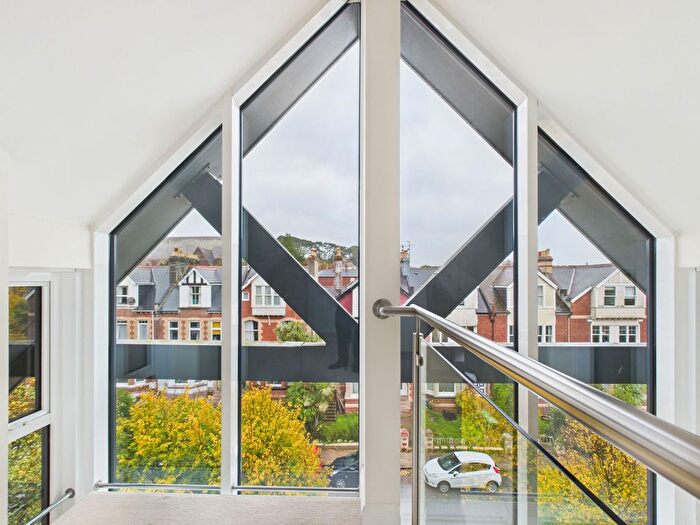 2 Bedroom Flat For Sale In Fleur De Lis, Courtland Road, Paignton, TQ3