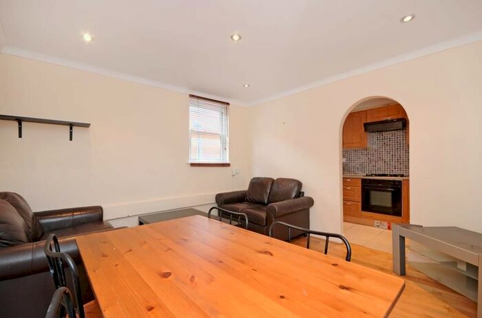 1 Bedroom Flat To Rent In Ladbroke Grove, Notting Hill, London, W10