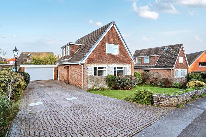 3 Bedroom Chalet For Sale In Hill Place, Bursledon, SO31