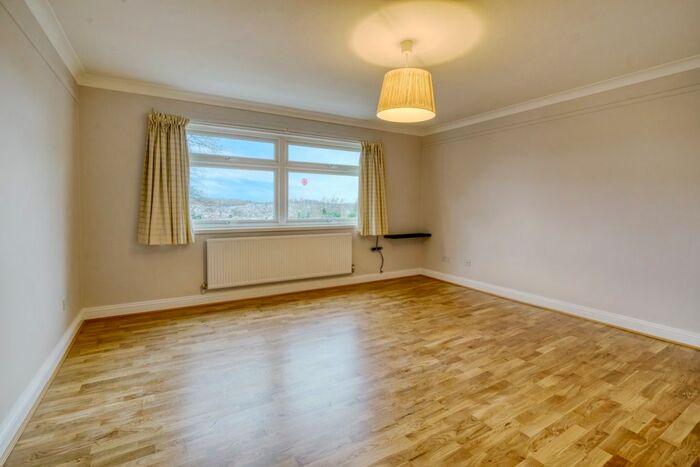 2 Bedroom Flat To Rent In Panorama Court, Shepherds Hill, Highgate, N6