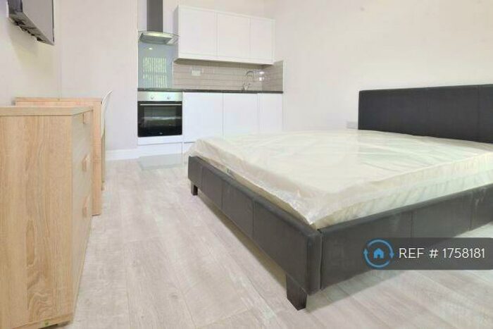 Studio To Rent In Coundon Road, Coventry, CV1