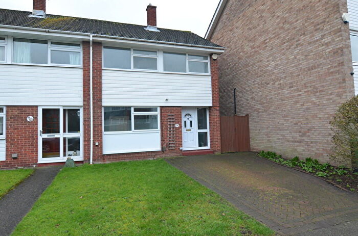 3 Bedroom End Of Terrace House To Rent In West Woodside, Bexley, DA5