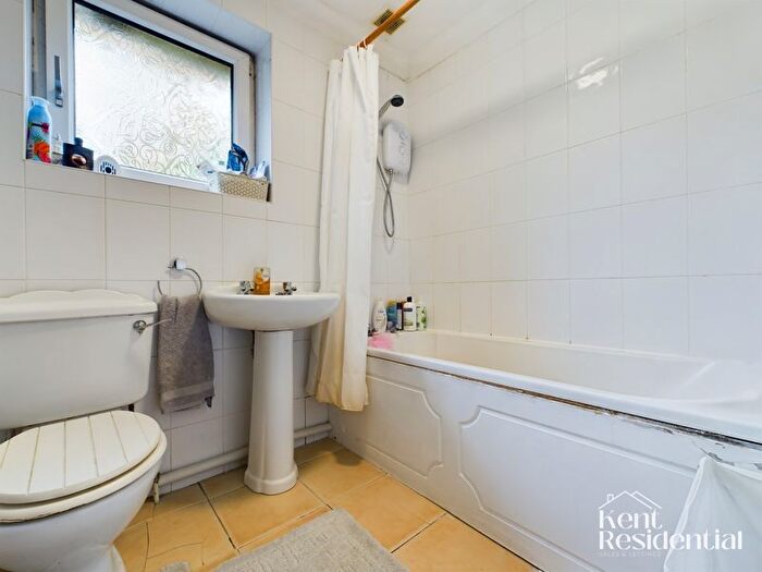 1 Bedroom Property To Rent In Barleycorn Drive, Rainham, Kent, ME8