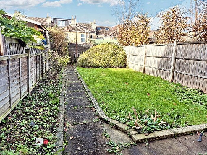 4 Bedroom Semi Detached House To Rent In Maybrick Road, Bath, BA2