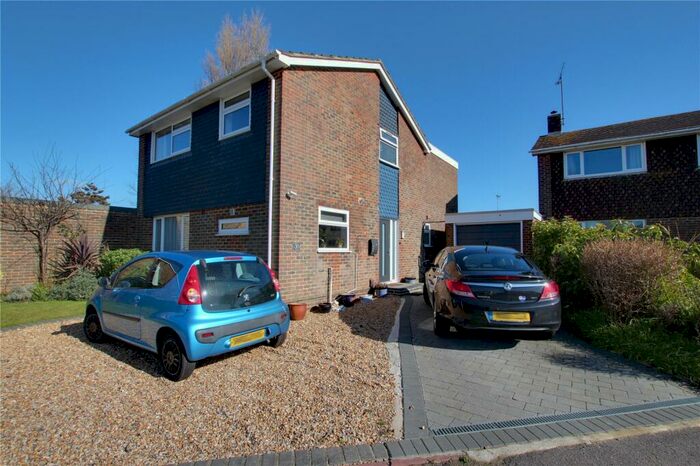 4 Bedroom Detached House To Rent In Boxgrove, Goring-by-Sea, Worthing, BN12