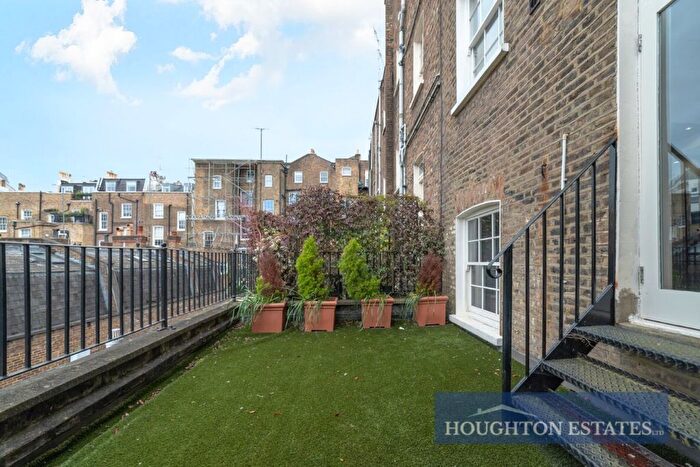 3 Bedroom Flat To Rent In Bristol Gardens, London, W9