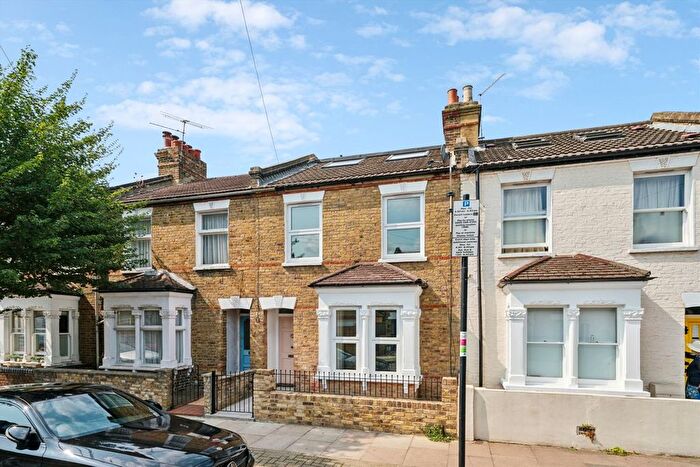 5 Bedroom Property To Rent In Squarey Street, Earlsfield, SW17