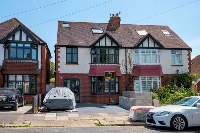 4 Bedroom Semi-Detached House To Rent In Portland Villas, Hove, BN3