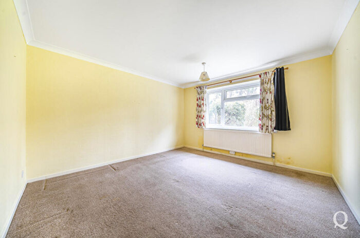 2 Bedroom Bungalow For Sale In Gayhurst Drive, Sittingbourne, Kent, ME10