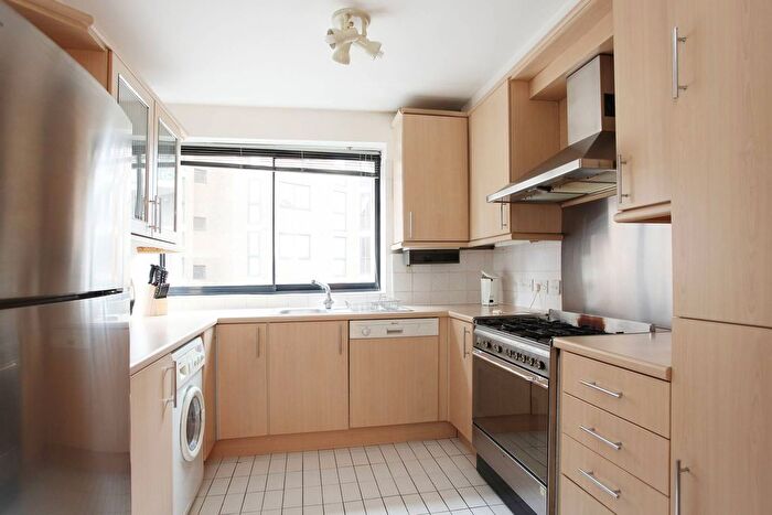 3 Bedroom Flat To Rent In Windsor Way, Brook Green, London, W14