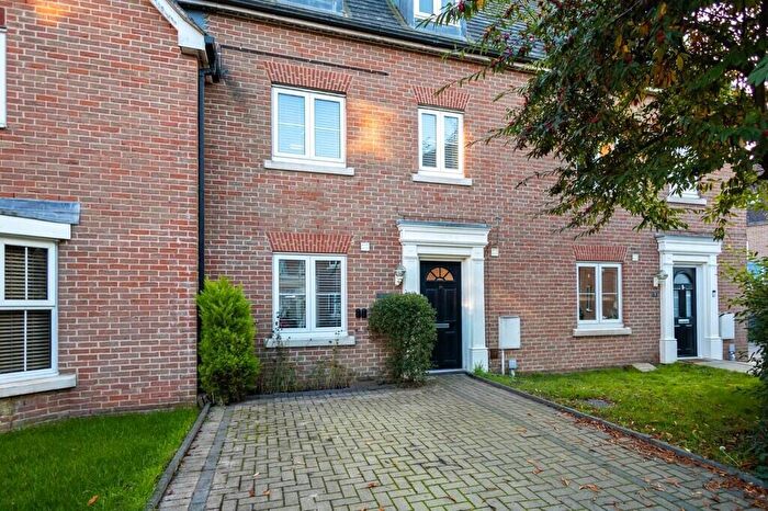 3 Bedroom Town House For Sale In Holly Close, Purdis Farm, IP3