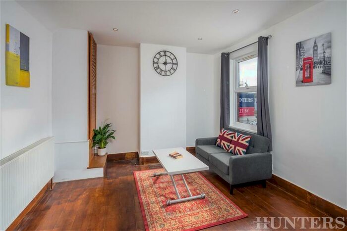 Studio To Rent In Lordship Lane, London, N17