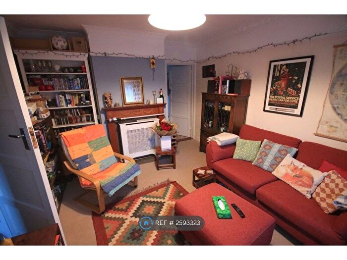 3 Bedroom Terraced House To Rent In Redlees Close, Isleworth, TW7