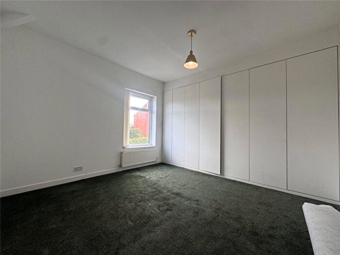 2 Bedroom End Of Terrace House To Rent In Middleton Road, Chadderton, Oldham, Greater Manchester, OL9