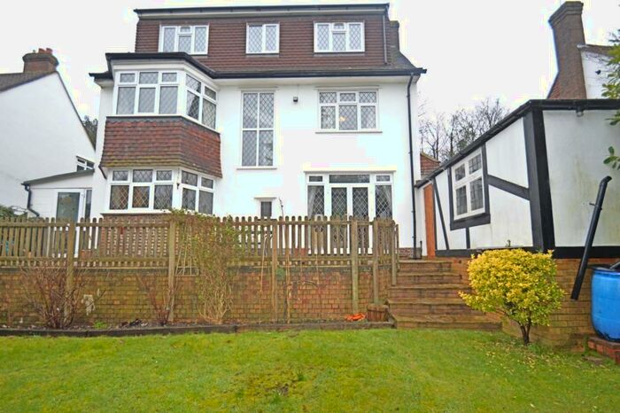 5 Bedroom Detached House To Rent In Hereward Avenue, Purley, CR8