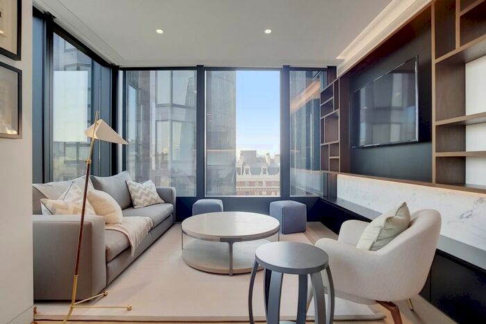 2 Bedroom Flat To Rent In Buckingham Gate, Westminster, SW1E