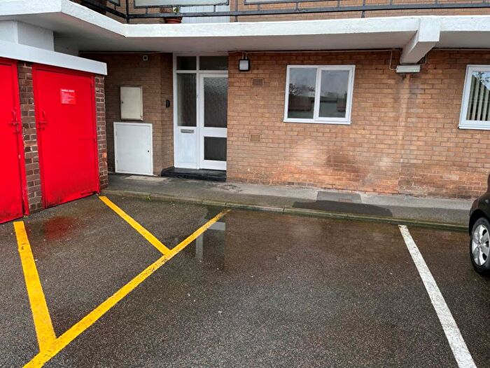 1 Bedroom Flat For Sale In Flat Beechwood Lodge, Doncaster Road, Rotherham, South Yorkshire, S65