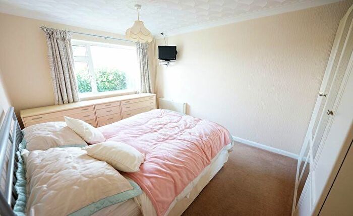 2 Bedroom Semi-Detached Bungalow For Sale In Mizzymead Rise, Nailsea, BS48