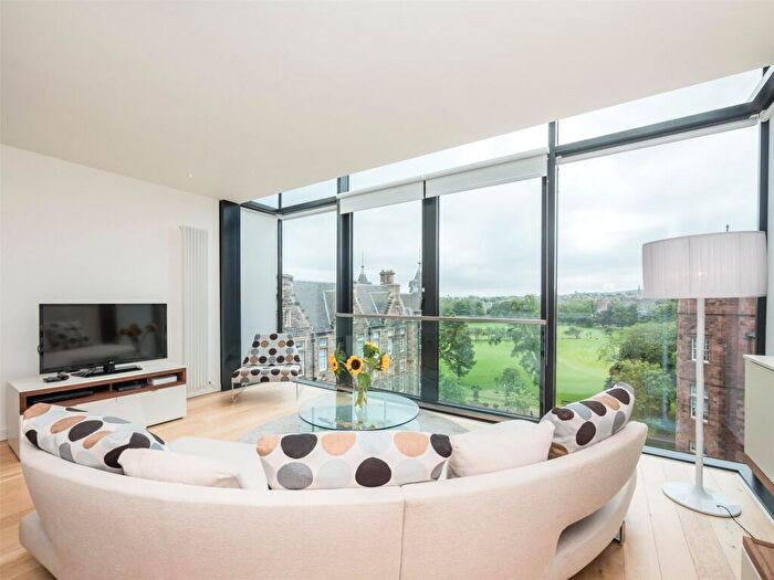 2 Bedroom Flat To Rent In Simpson Loan, Edinburgh, EH3