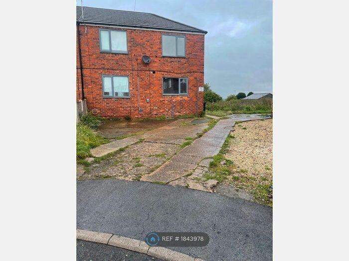 3 Bedroom Semi-Detached House To Rent In Halifax Avenue, Conisbrough, Doncaster, DN12