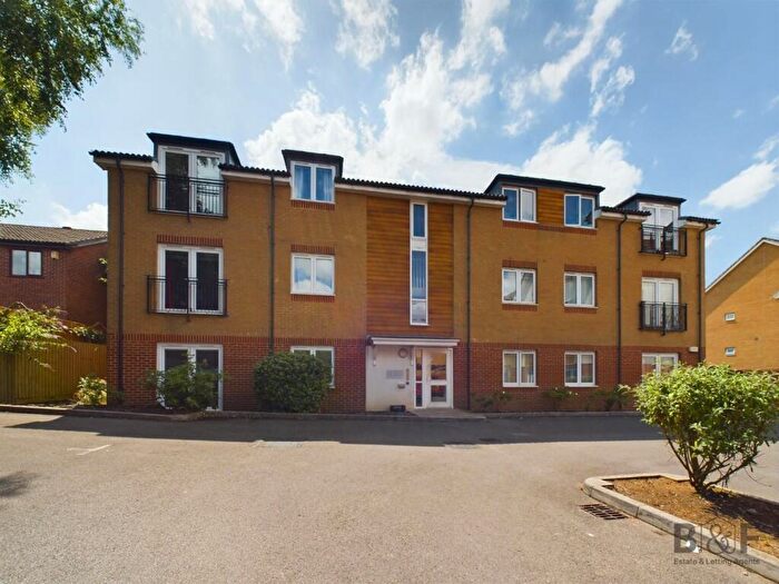 1 Bedroom Flat To Rent In Hollybrook Park Kingswood, BS15