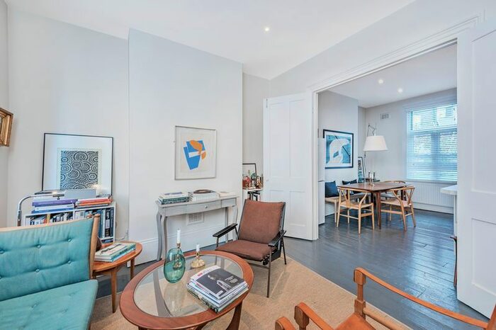 3 Bedroom Maisonette To Rent In Brett Road, Hackney Central, E8