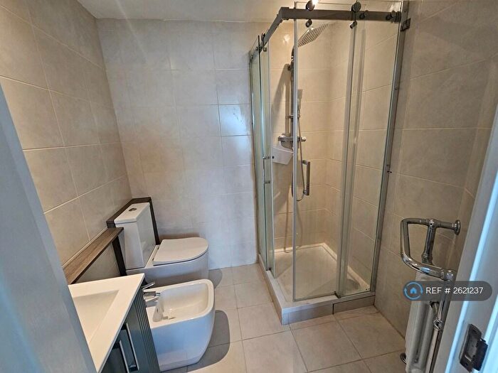 2 Bedroom Flat To Rent In Chichester Wharf, Erith, DA8