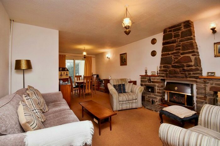 3 Bedroom Detached House For Sale In Carreg Arwyn, Llanharry, Pontyclun, CF72