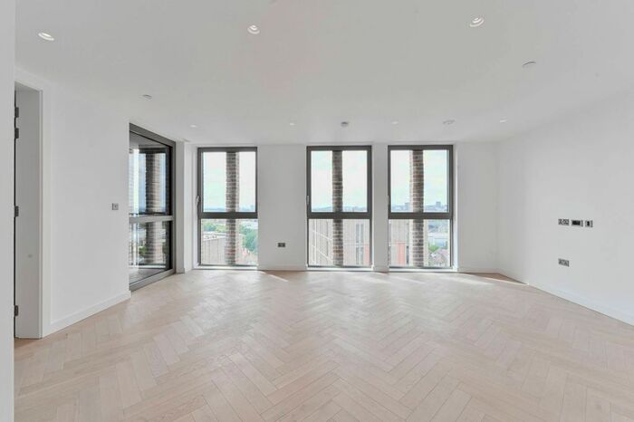 3 Bedroom Flat To Rent In Neasden, Neasden, London, NW10