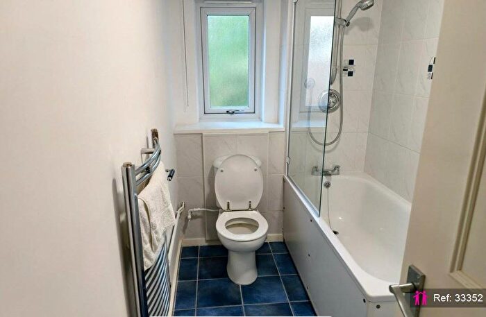 1 Bedroom Flat For Sale In Ollgar Close, London, W12